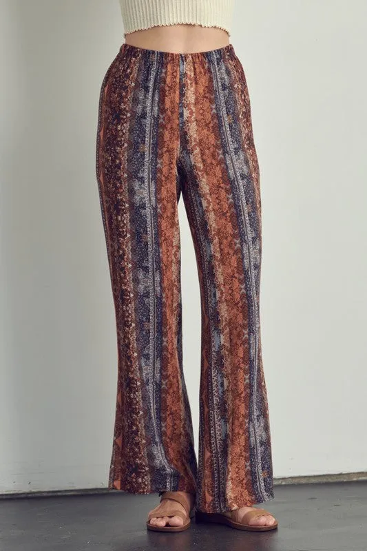 Elastic waisted palazzo pants in ethnic print