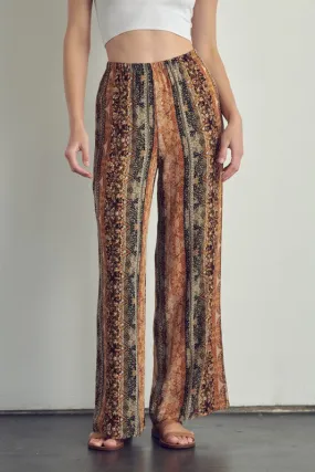 Elastic waisted palazzo pants in ethnic print