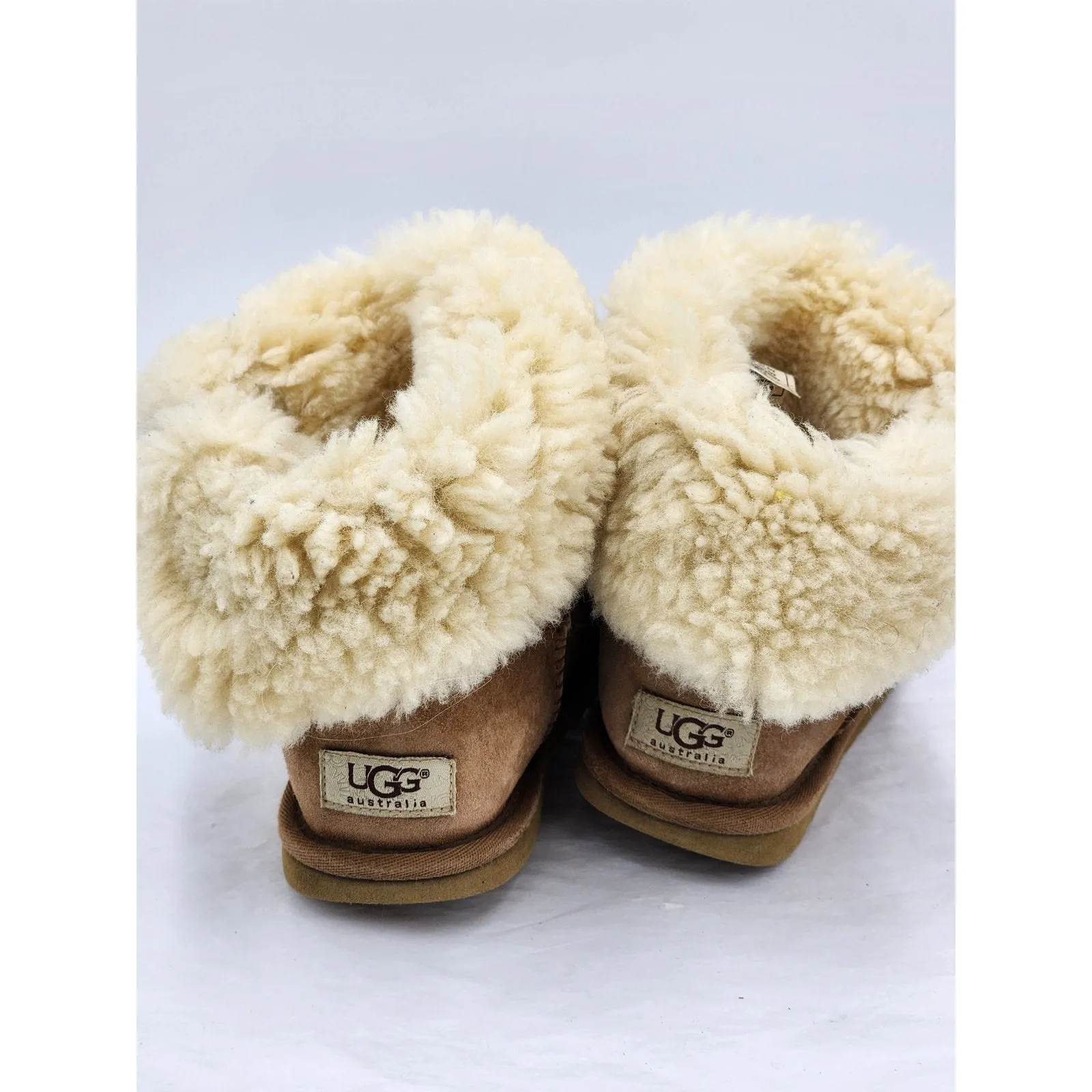 UGG Boots Bailey Button Womens Size 6 Chestnut Brown Cozy Adjust Height 5803