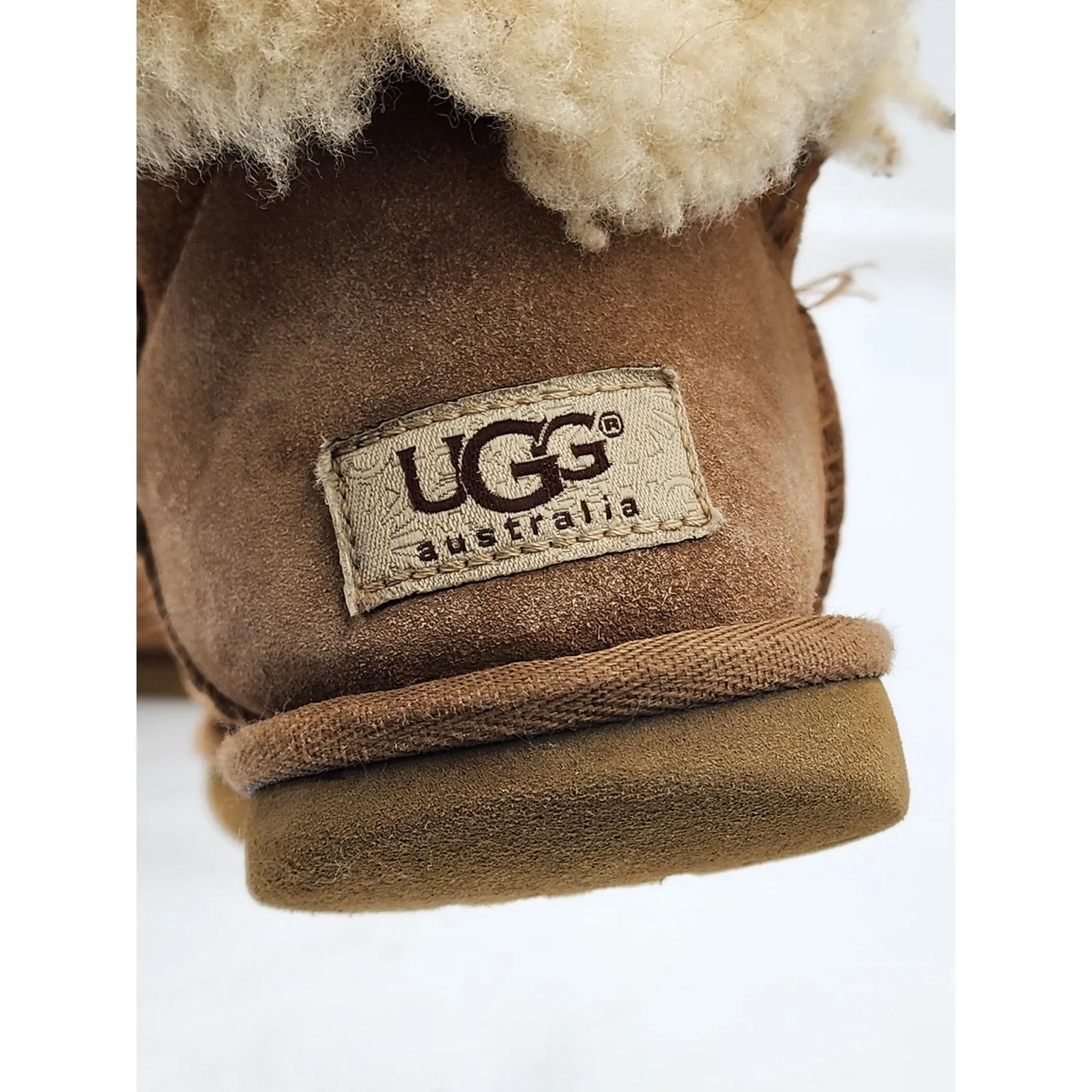 UGG Boots Bailey Button Womens Size 6 Chestnut Brown Cozy Adjust Height 5803