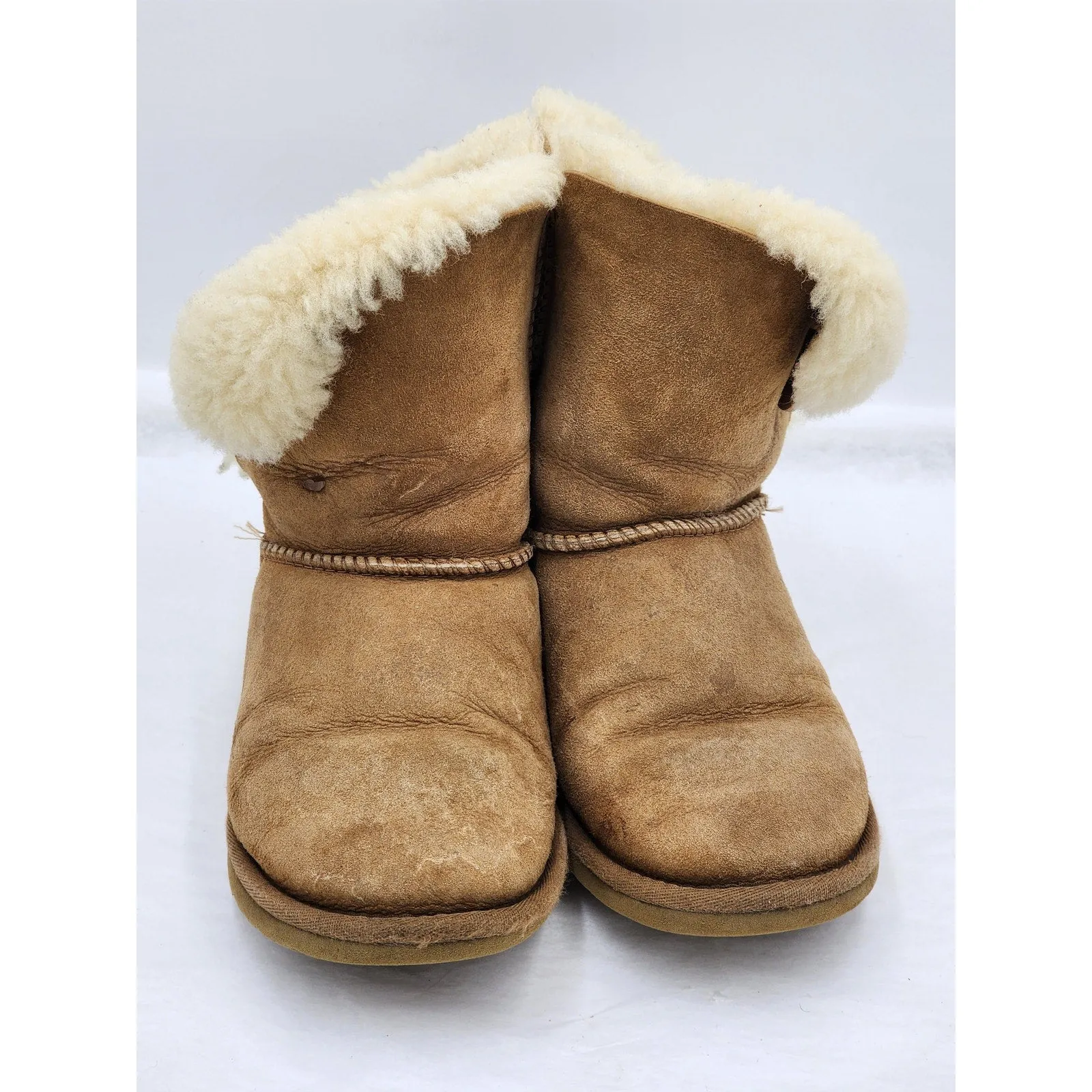 UGG Boots Bailey Button Womens Size 6 Chestnut Brown Cozy Adjust Height 5803