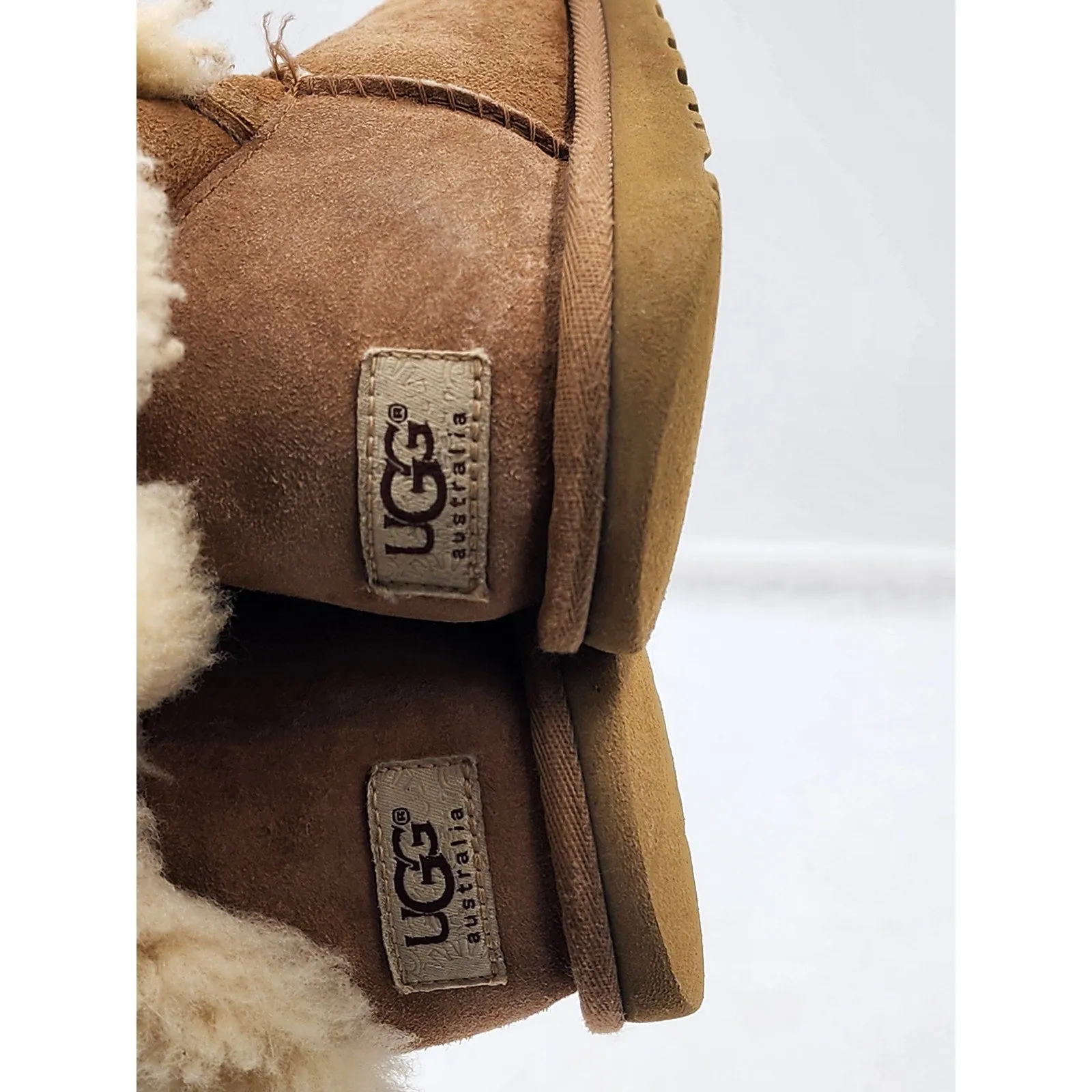 UGG Boots Bailey Button Womens Size 6 Chestnut Brown Cozy Adjust Height 5803